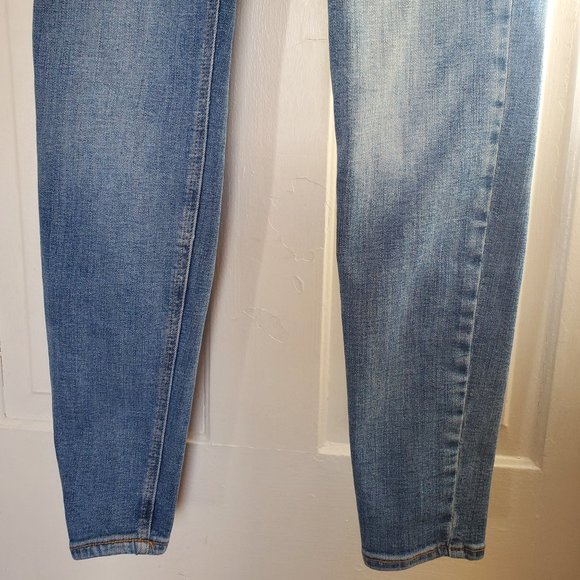 Old Navy Women's 0 Rockstar Super Skinny Medium Wash Jeans - Picture 4 of 6